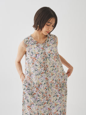 6/5(金)21:00発売開始【洗える】小さな花のノースリーブワンピース