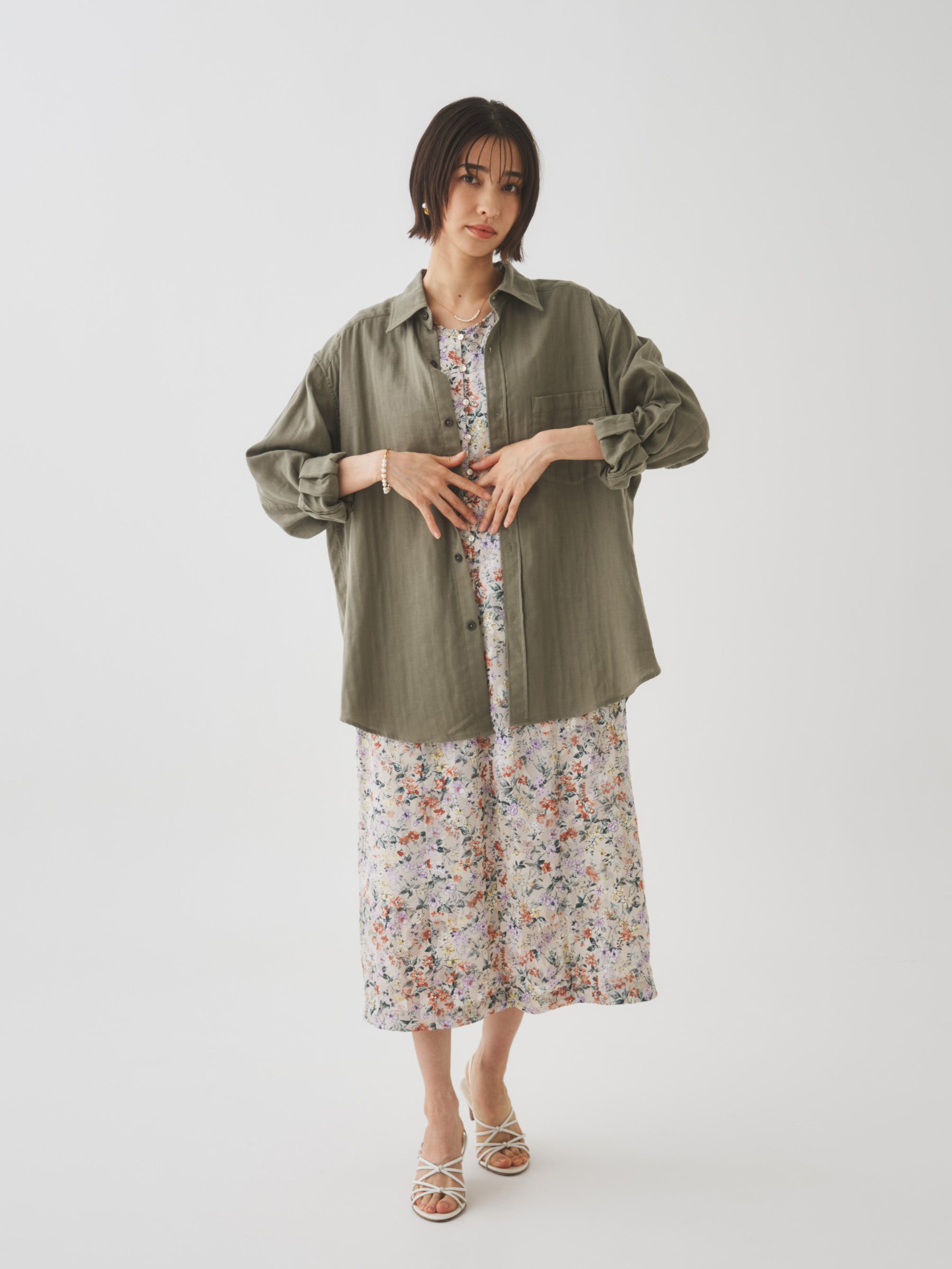 6/5(金)21:00発売開始【洗える】小さな花のノースリーブワンピース