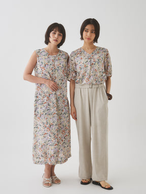 6/5(金)21:00発売開始【洗える】小さな花のノースリーブワンピース